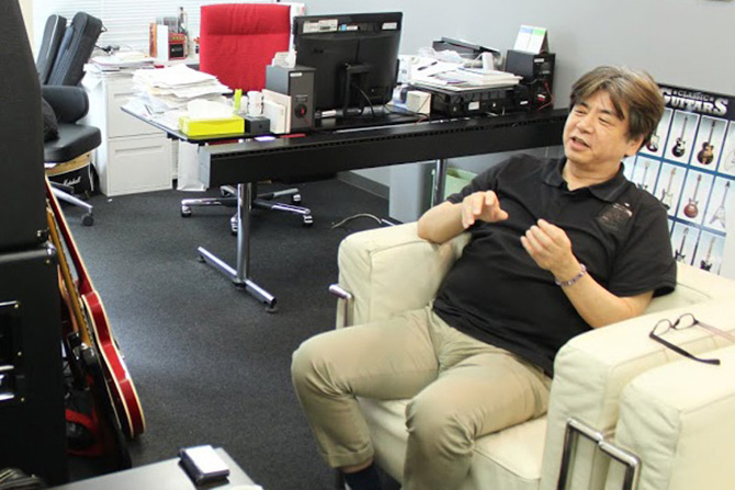 横山隆治氏
