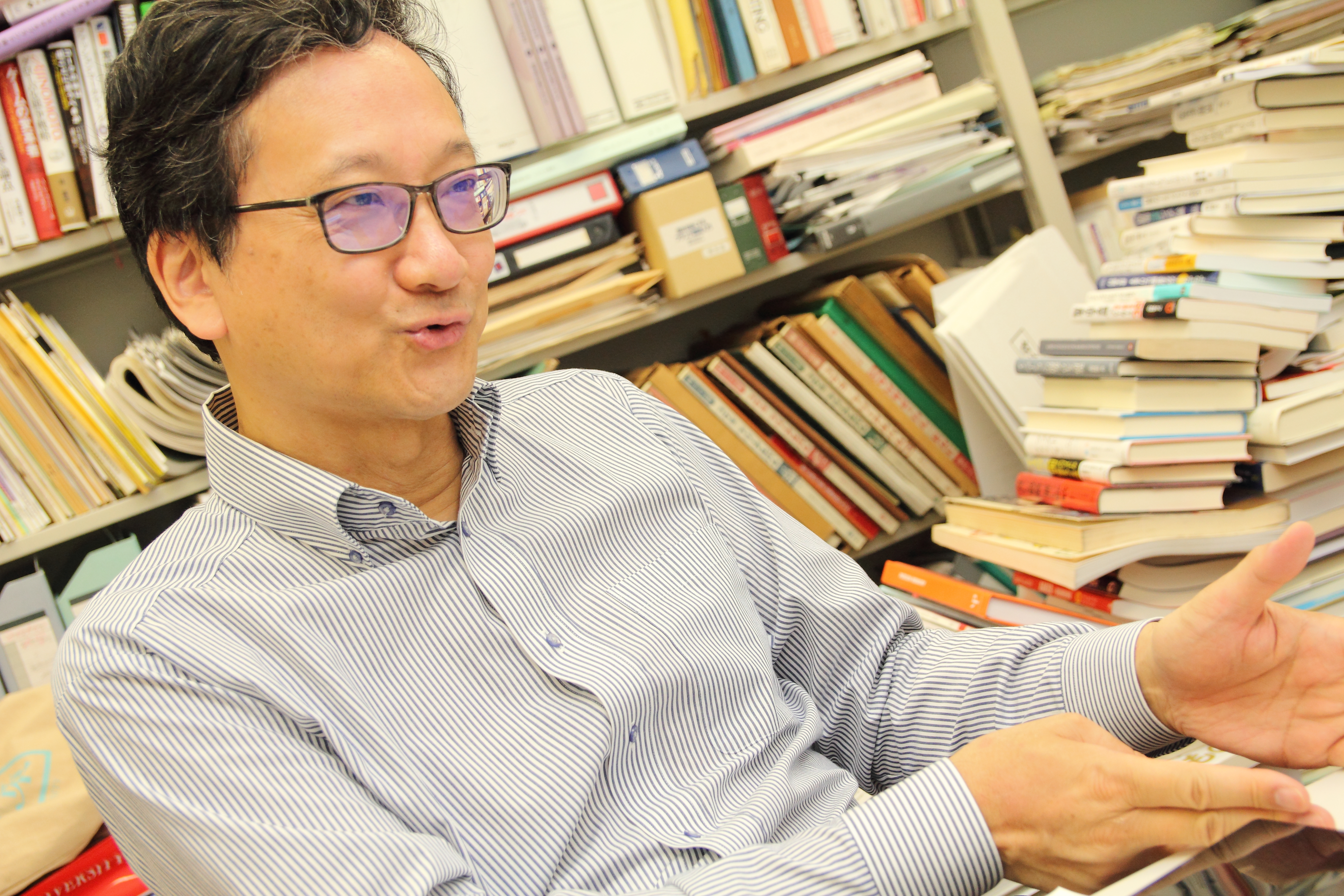 経済学博士の田中洋先生