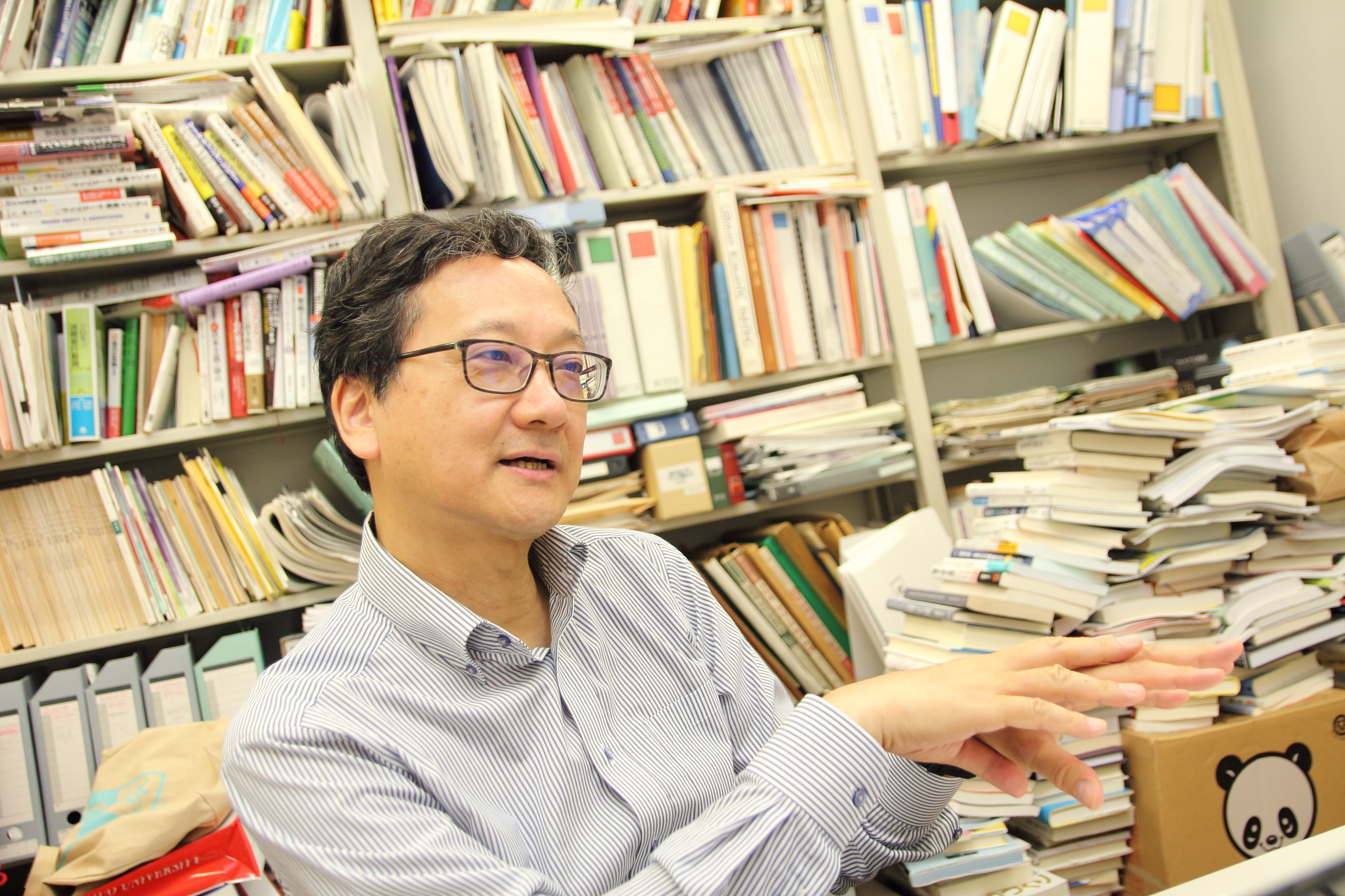 経済学博士の田中洋先生