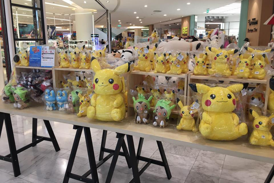 大手高級ショッピングセンターに設置されたポケモングッズ売り場